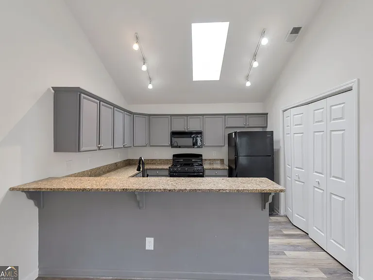 196 Highland Falls Dr — Photo 6