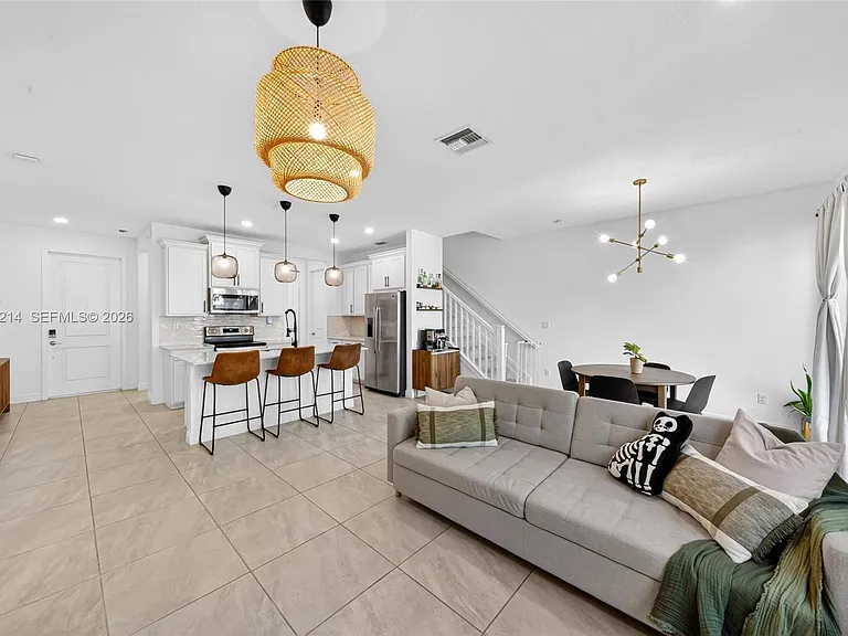 4349 Veleiros Ave — Photo 24