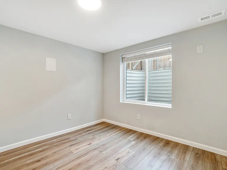 840 Hill Ave — Photo 31