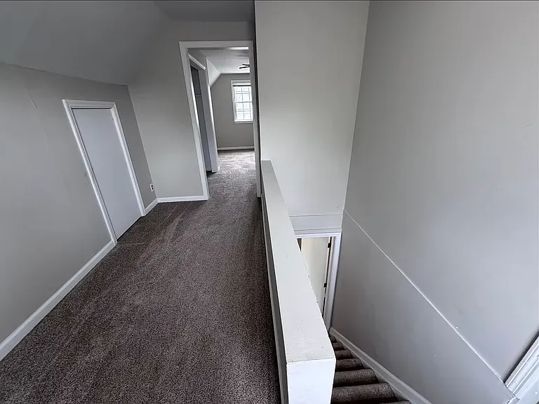 2704 S Macedonia Ave — Photo 15