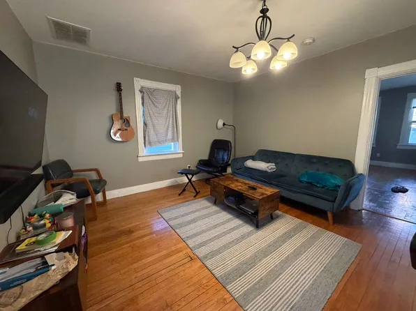 1831 N Warren Ave #2, Milwaukee, WI 53202