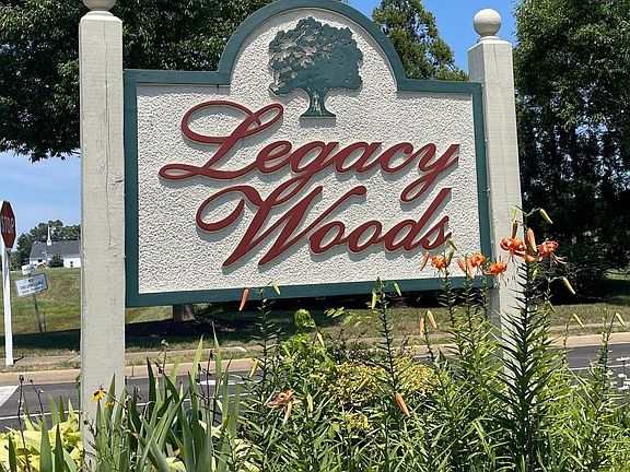 5th image of 11713 Legacy Woods Dr