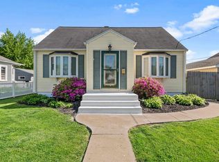 1614 27th Ave, Moline, IL 61265