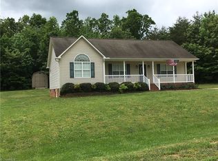 1036 Charter Oaks Dr, Randleman, NC 27317