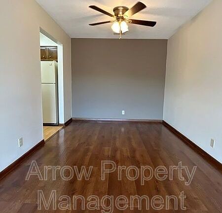 5th image of 3831 S 46th St Unit 12