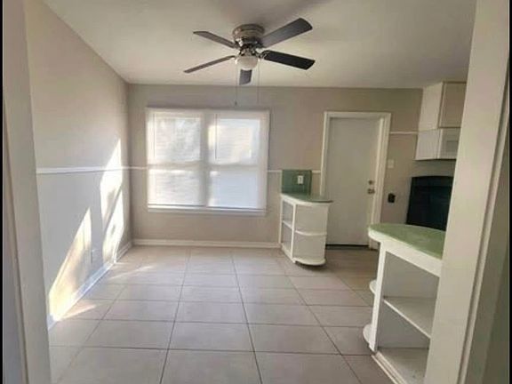 4th image of 1511 E Guadalupe St