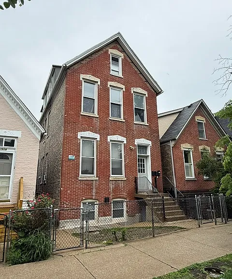 1910 N Leavitt St #G — Photo 14