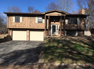 216 Weinel Dr, Smithton, IL 62285