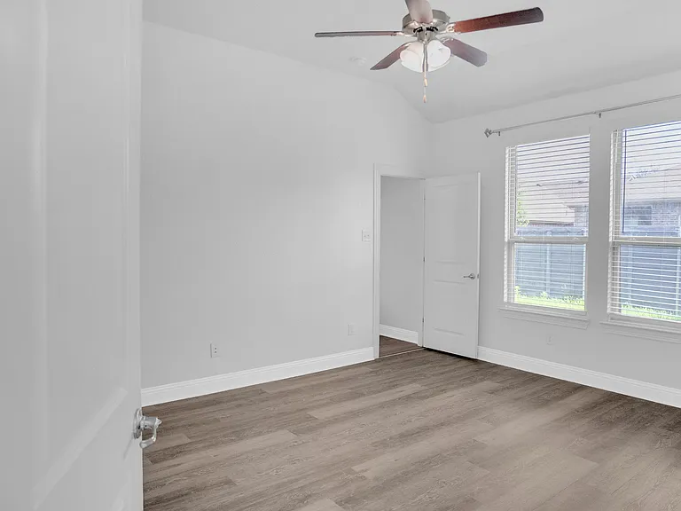 1520 Summit View Ln — Photo 22