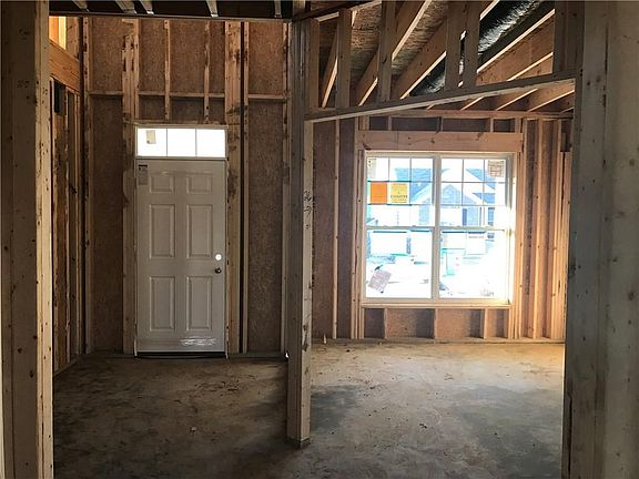 5th image of 6299 Sugar Maple Dr