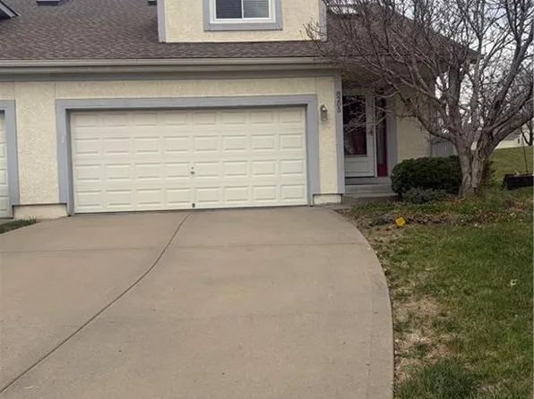 8205 NW Bradford Ct, Kansas City, MO 64151