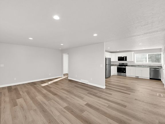 4th image of 2670 S 360 E