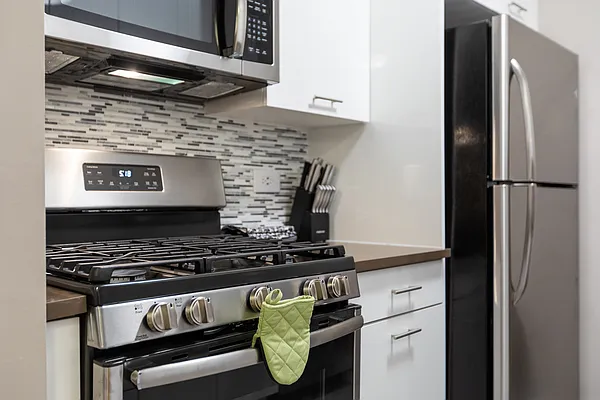 Rented by MyNyHousing | media 95