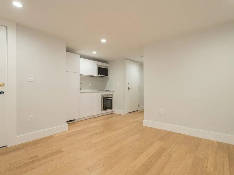 35 South St #B3 — Photo 1