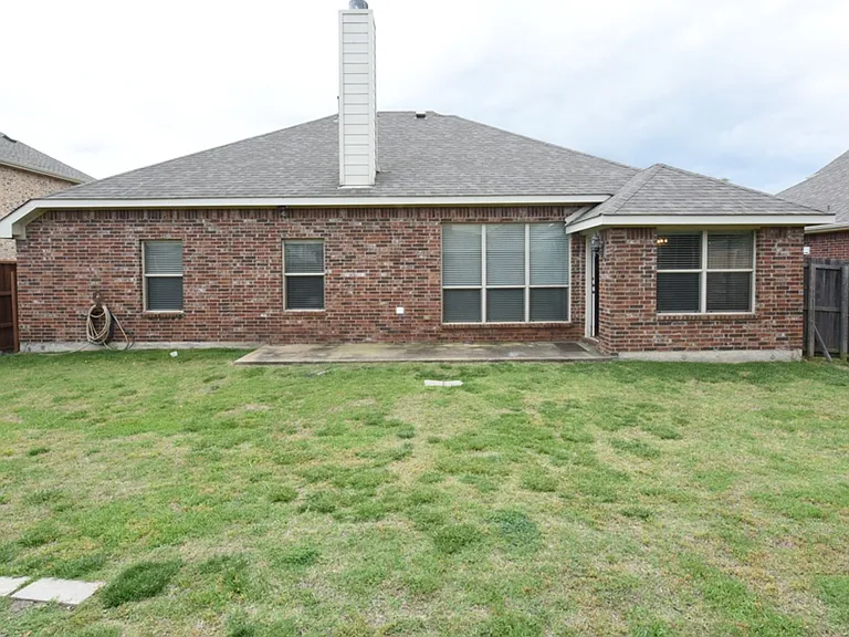 1715 Nestledown Dr — Photo 28