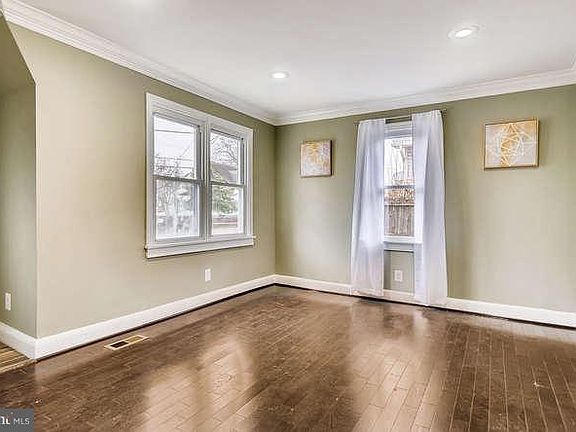 5th image of 810 Wise Ave