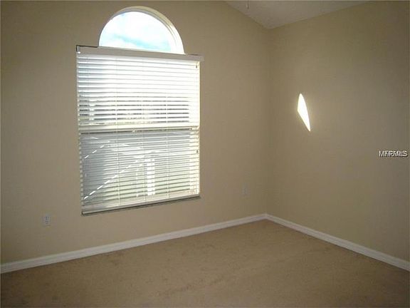 4th image of 1122 Parker Canal Ct