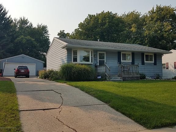 2nd image of 418 Harvest Ln