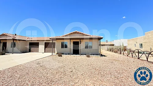 8210 W Concordia Dr Photo 1
