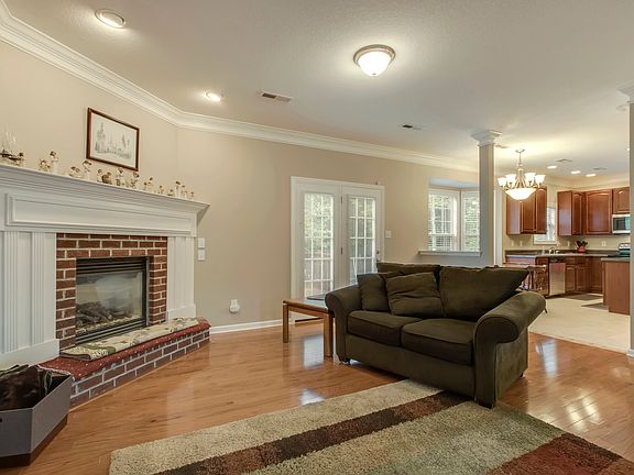 4th image of 7609 Misty View Ln