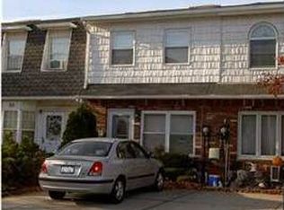 38 Cherrywood Ct, Staten Island, NY 10308