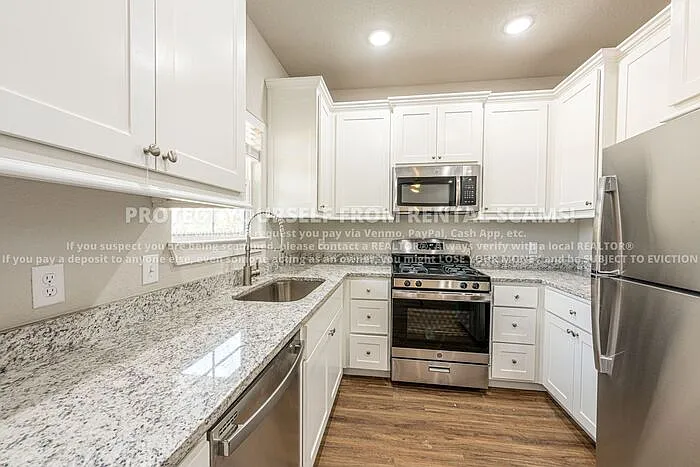 3 bed, 2.5 bath, 1502 sqft, $1,700 — Photo 4