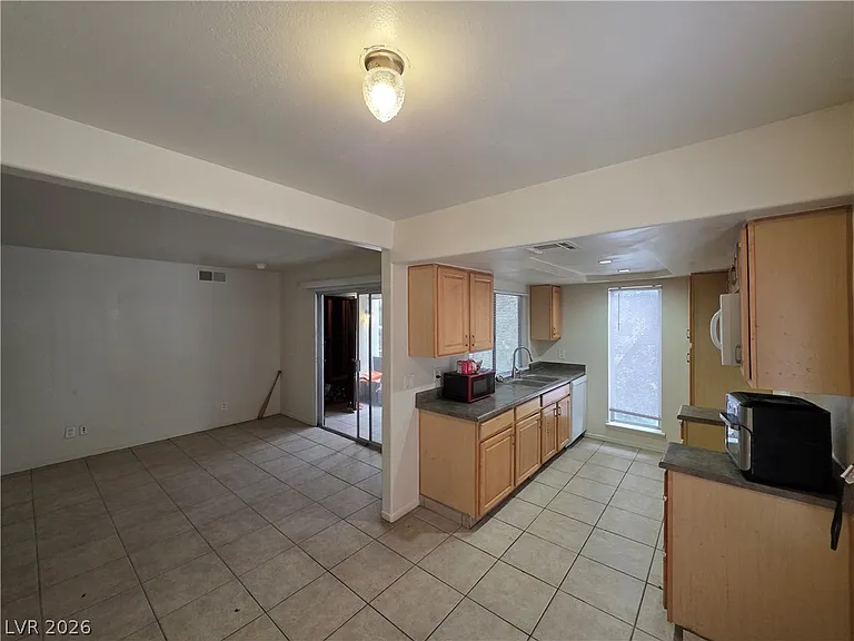 1440 Vegas Valley Dr #8 — Photo 24