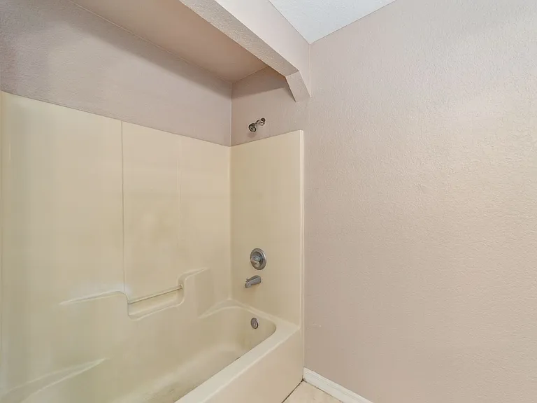 19619 SW Eagle Dr — Photo 19