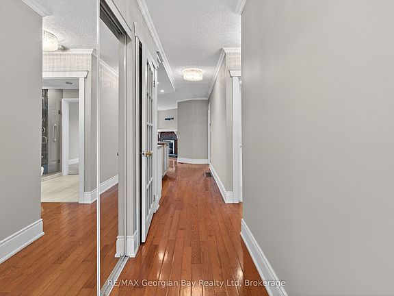 4th image of 696 King St #63