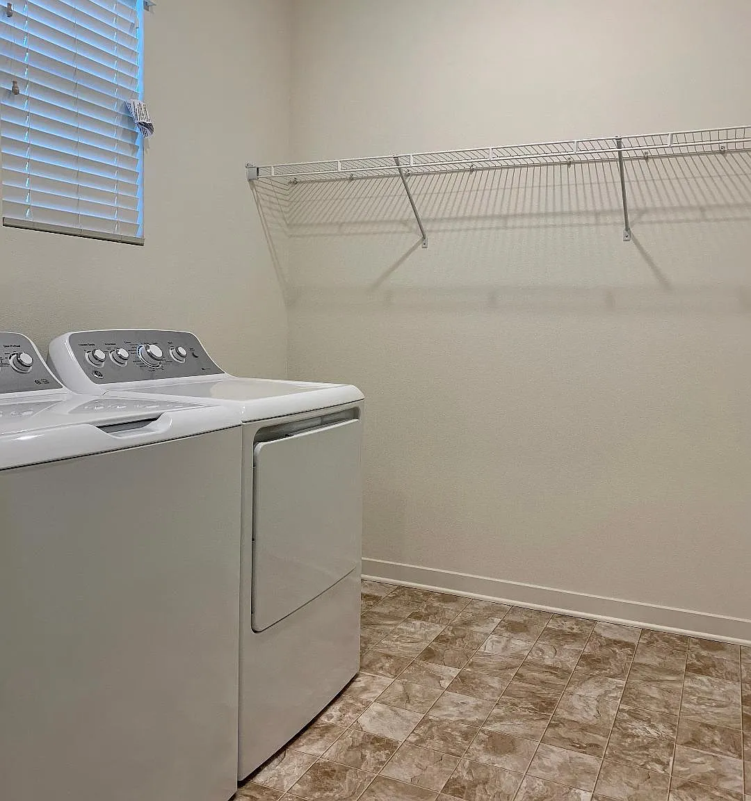 4 bed, 2236 sqft, $3,850 — Photo 4