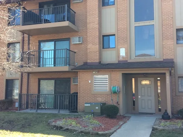7000 W 110th St APT 3, Worth, IL 60482