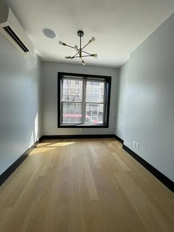 2 bed, 1000 sqft, $2,699 — Photo 4