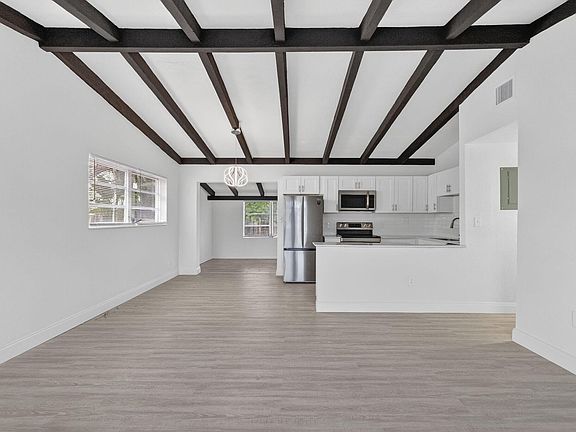 2nd image of 3025 SW 10th Street