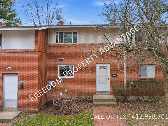 5th image of 2540 Park Hill Dr