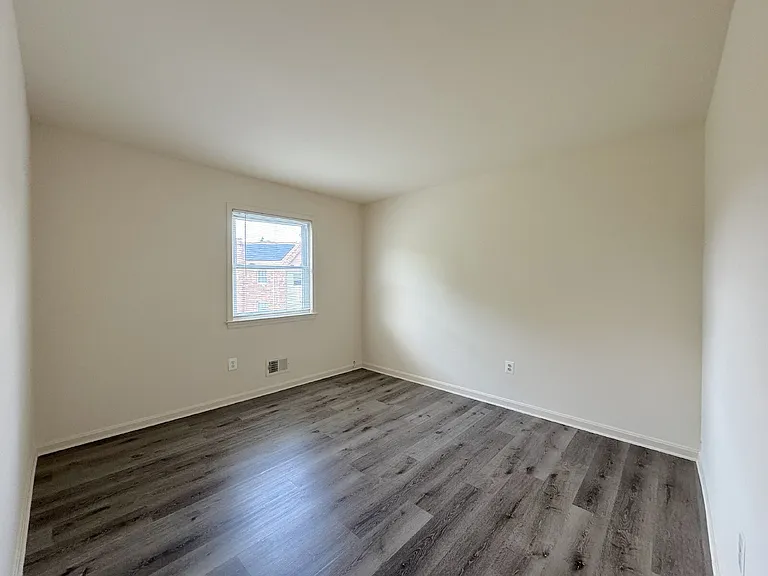 4104 Sideburn Rd — Photo 20