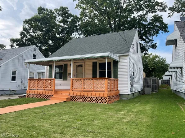 757 Davies Ave, Akron, OH 44306