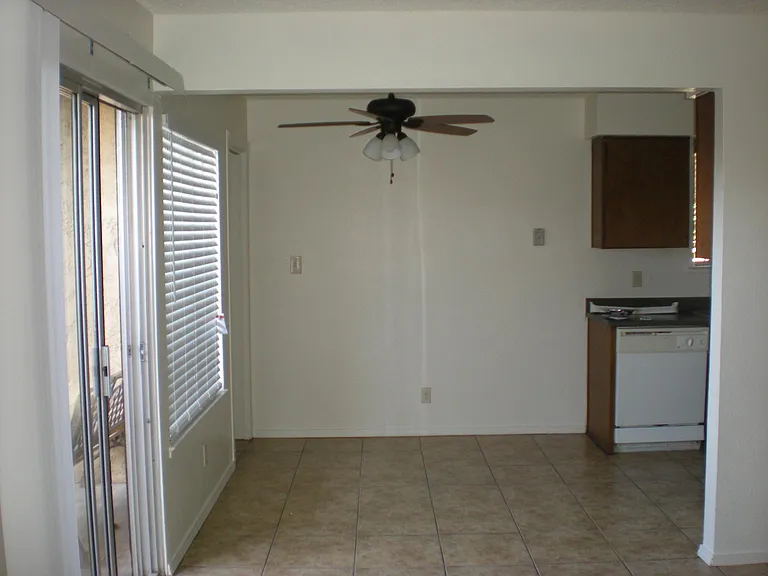 1550 W Ashlan Ave #103 — Photo 6