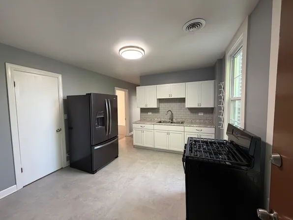4107 S Archer Ave #2F, Chicago, IL 60632