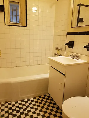 Rented by Elite Team Realty LLC | media 4