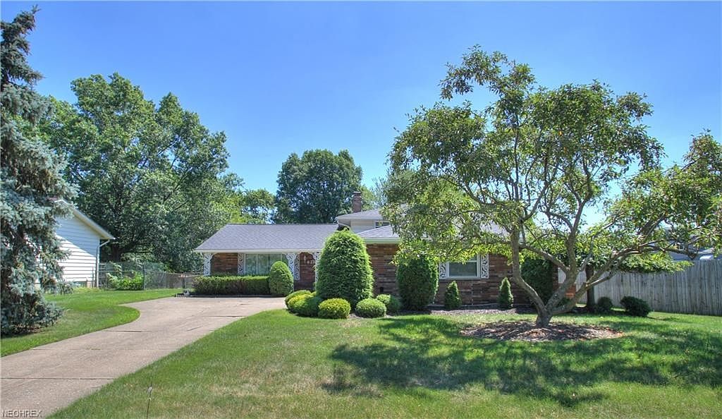 ＨーＳＹUC 6251 Saint Francis Dr, Seven Hills, OH 44131 | Zillow