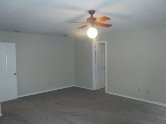 4th image of 438 Coronado Dr