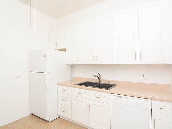 3rd image of 3625 W Wrightwood Ave APT 1F