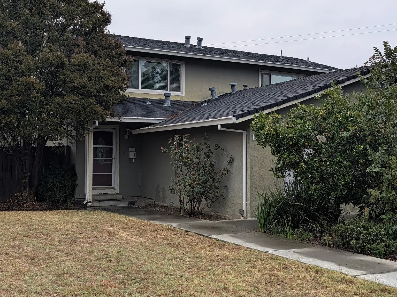 3 bed, 1100 sqft, $2,500 — Photo 2