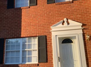 222 Candlelight Ln, Glen Burnie, MD 21061