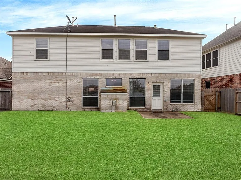 15119 Live Oak Bend Way — Photo 16