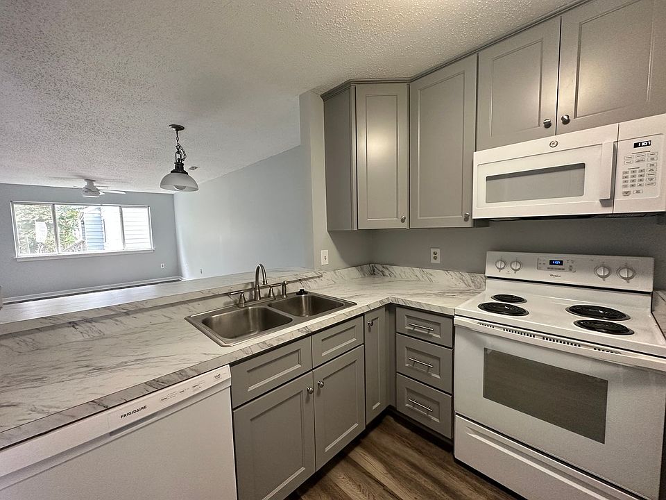 1st image of 1203 Jamestown Rd APT B3