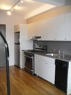 Rented by Pomme Group R.E | media 3
