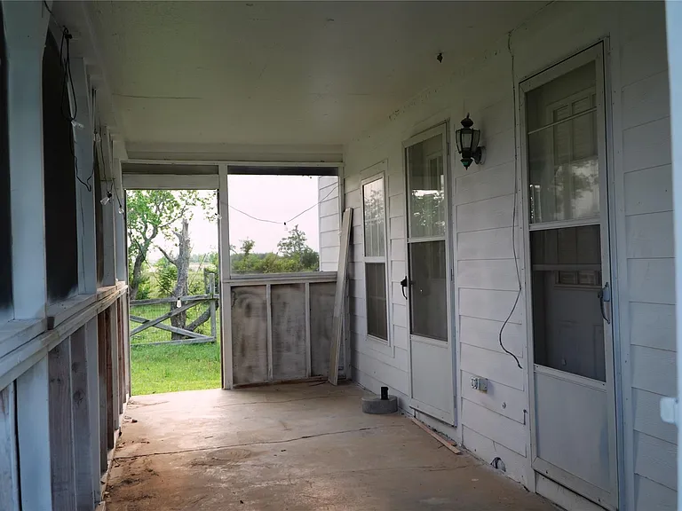 24206 Longenbaugh Rd — Photo 31