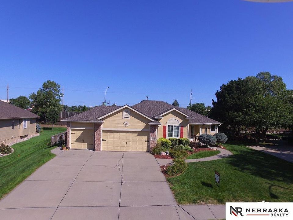 1st image of 1010 Lambert Dr