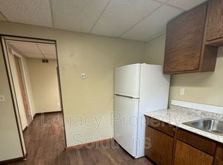 914 1/2 N 15th St, Bismarck, ND 58501